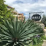 Hotel Briz