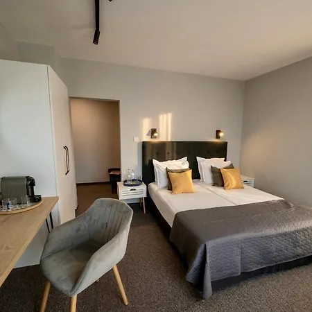 Briz - Free Public Parking Hotel Burgas