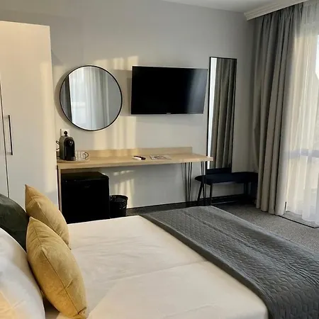 Briz - Free Public Parking Hotel Burgas City
