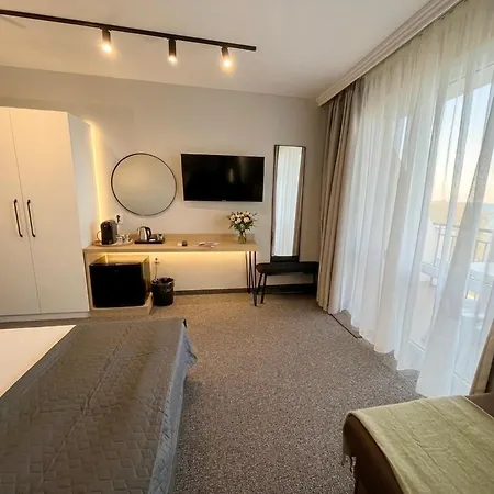 Briz - Free Public Parking Hotel