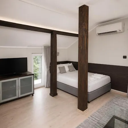 Briz - Free Public Parking Hotel